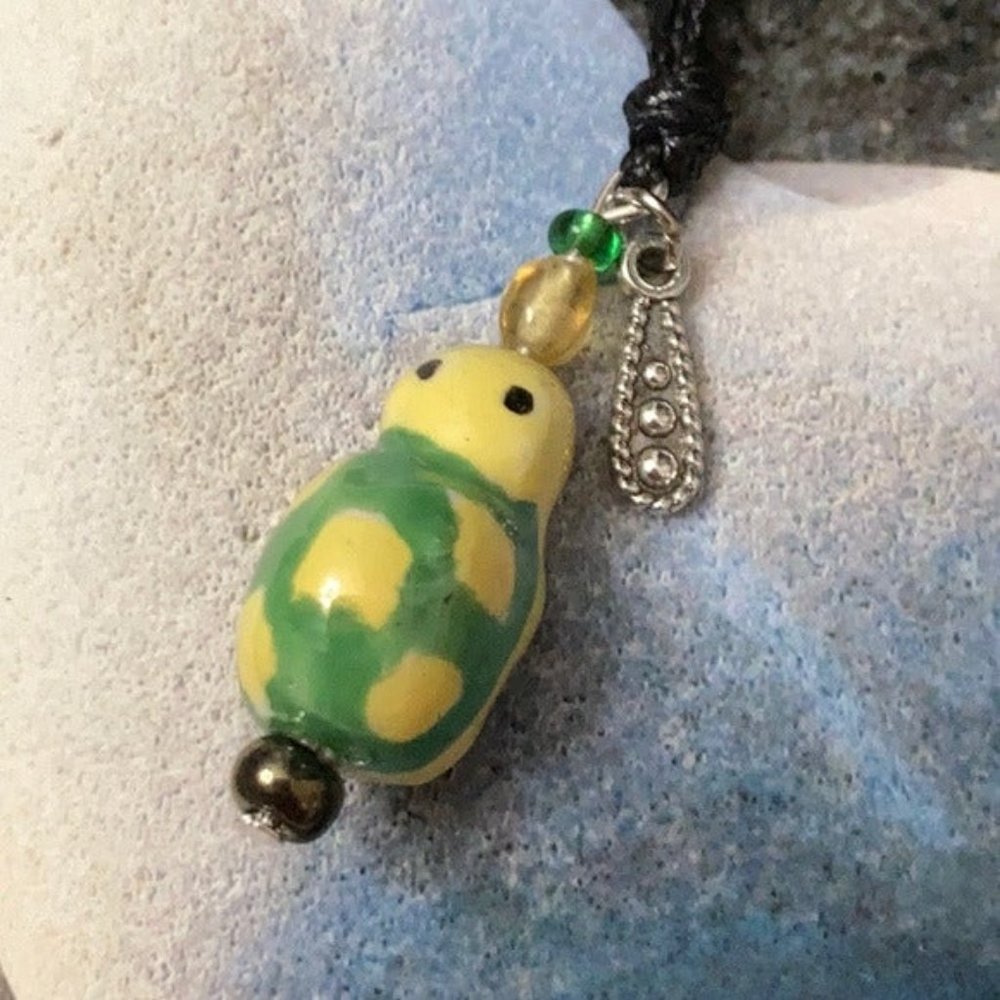 Magic  Turtle  ceramic button choker